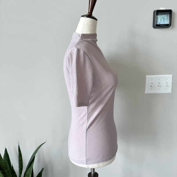 NWT! Halogen Light Weight Ribbed Mock Neck Short Sleeve Top - Purple Heaven - Picture 3 of 7